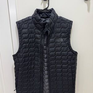 The North Face Men's Charcoal Quilted Vest